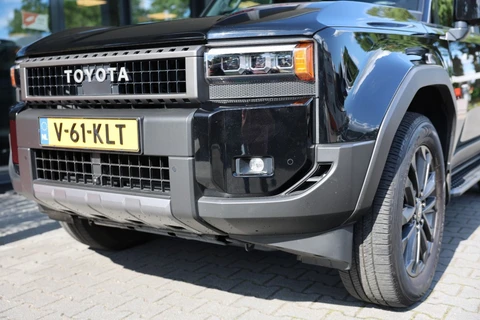 Toyota Land Cruiser Landcruiser 250 2.8 D-4D 5DRS PROFESSIONAL PANODAK A/T VAN
