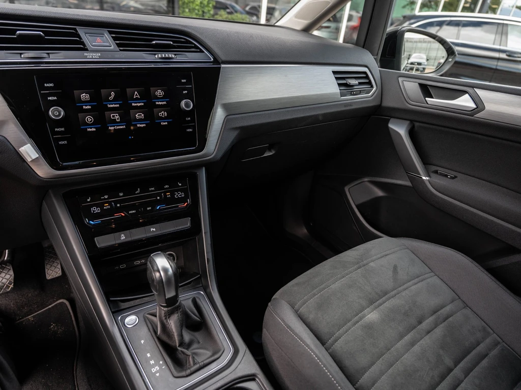 Volkswagen Touran – foto 8