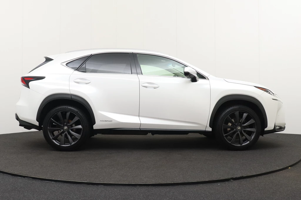 Lexus NX – foto 5