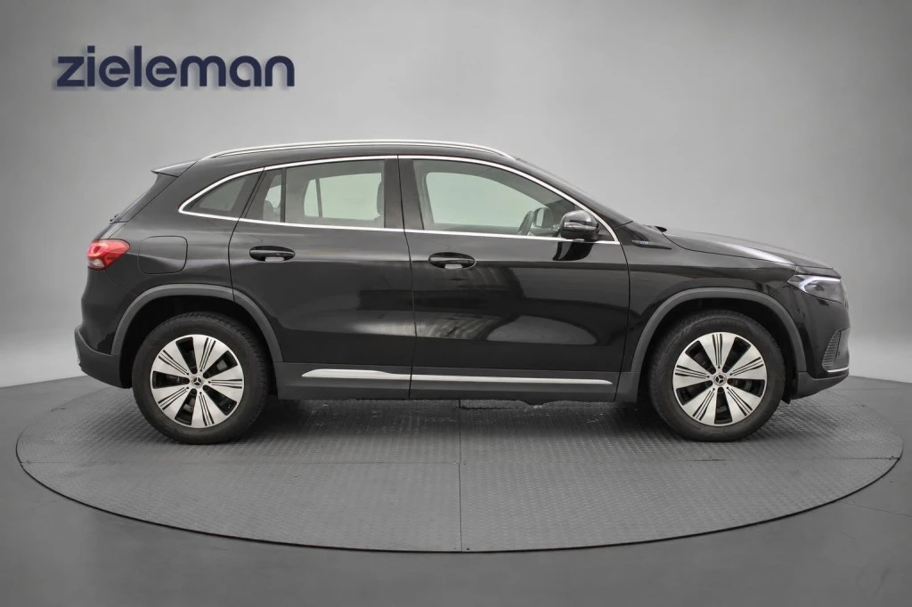 Mercedes-Benz EQA – foto 8
