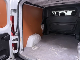 Renault Trafic – thumbnail 24