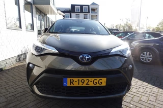 Toyota C-HR – thumbnail 8