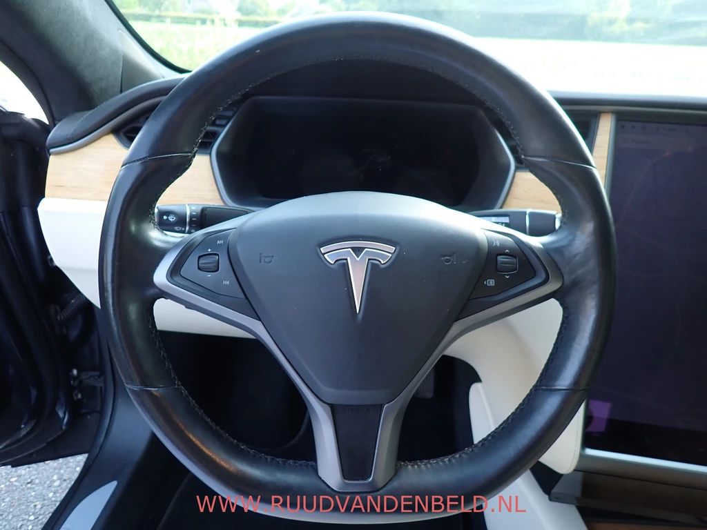 Tesla Model S – foto 16