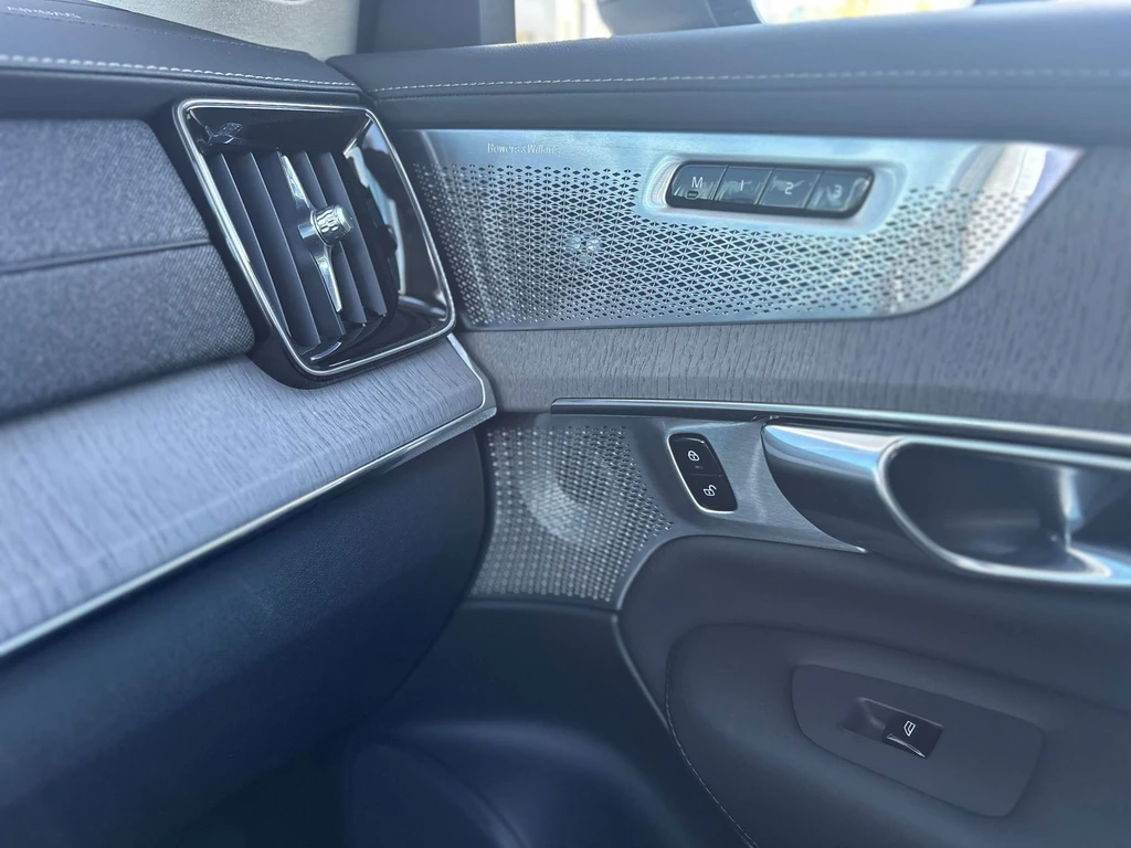 Volvo XC90 – foto 24