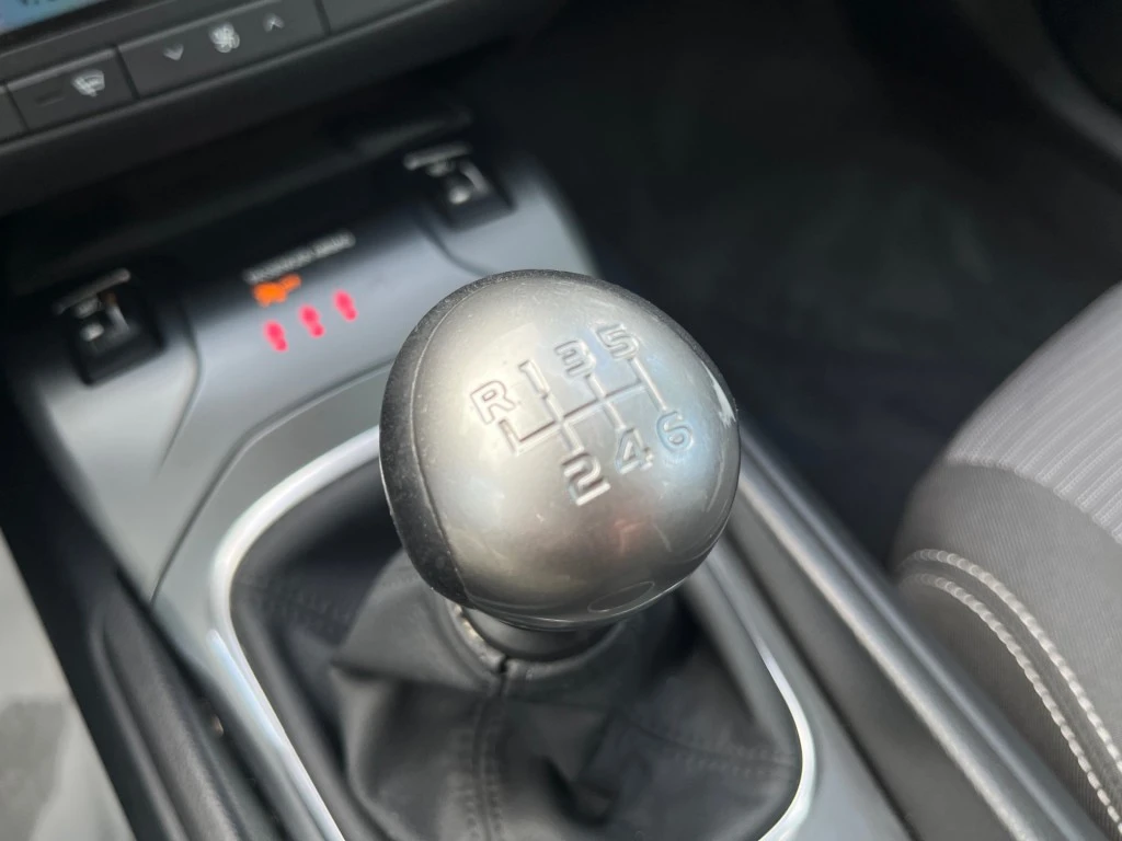 Toyota Avensis – foto 17