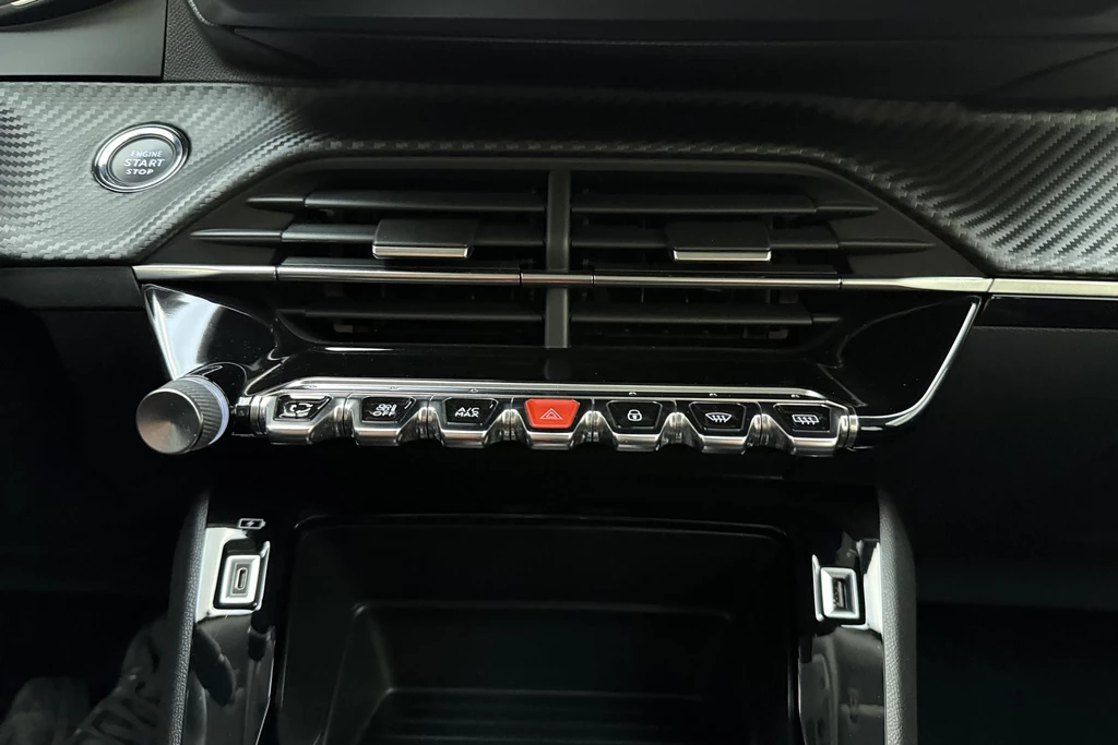 Peugeot e-2008 – foto 28