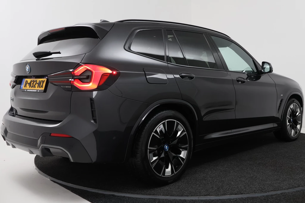 BMW iX3 – foto 5