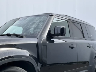 Land Rover Defender – thumbnail 4