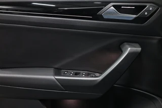 Volkswagen T-Roc – thumbnail 12