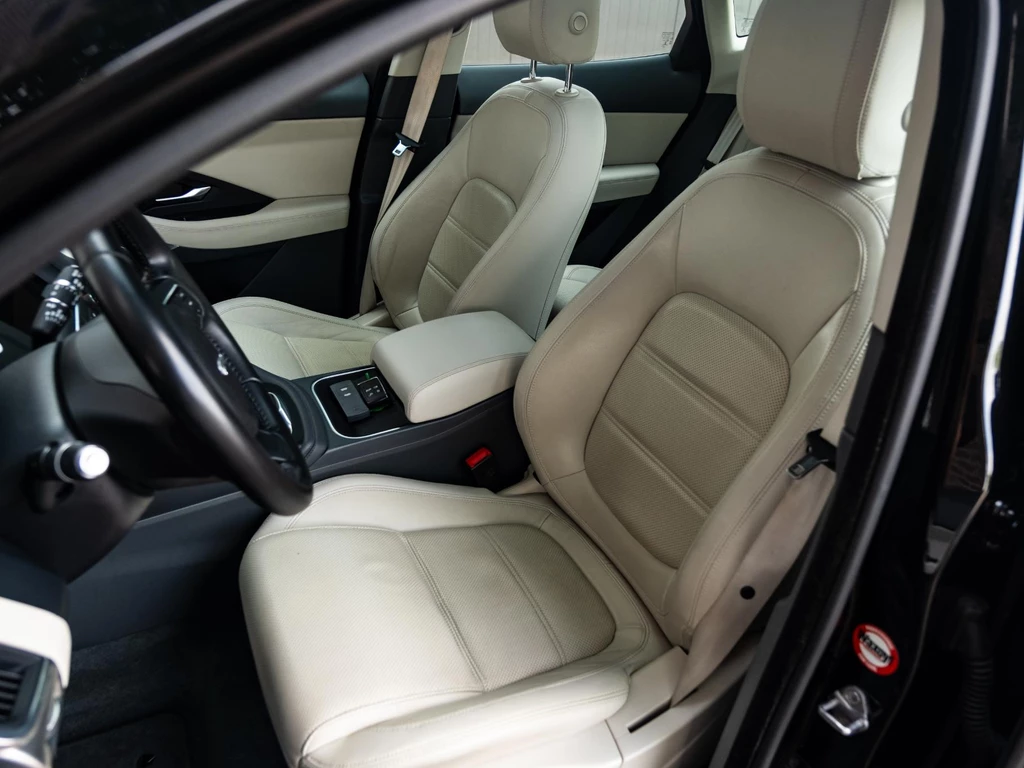 Jaguar E-PACE – foto 30