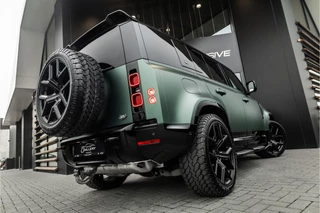 Land Rover Defender – thumbnail 7