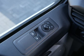 Ford Transit Custom – thumbnail 17
