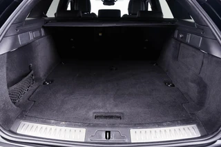 Land Rover Range Rover Velar – thumbnail 60