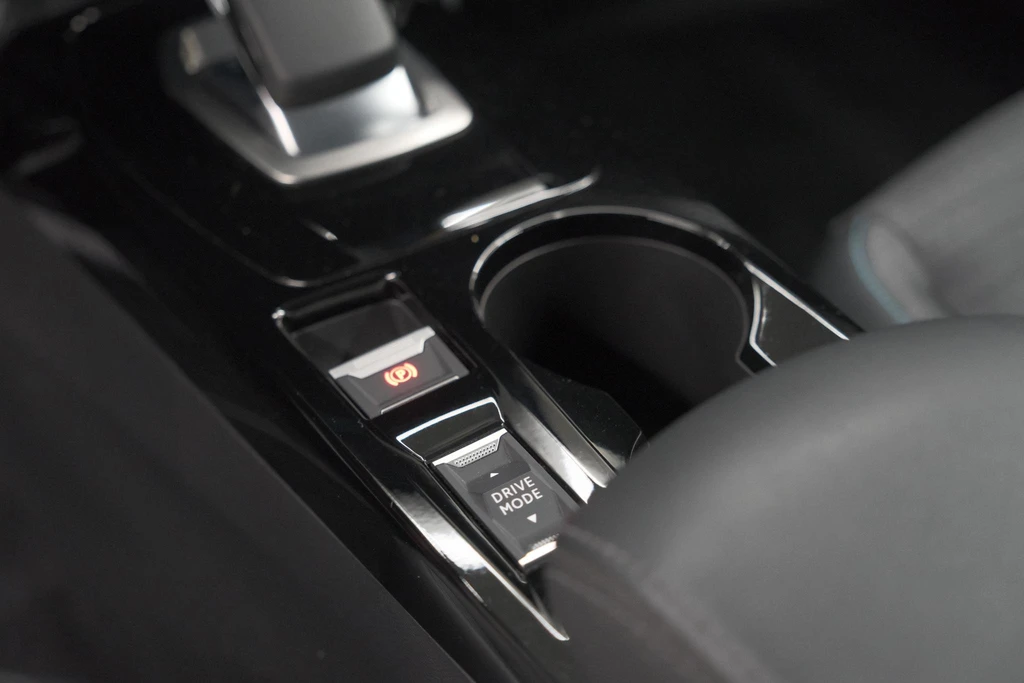 Peugeot e-208 – foto 34