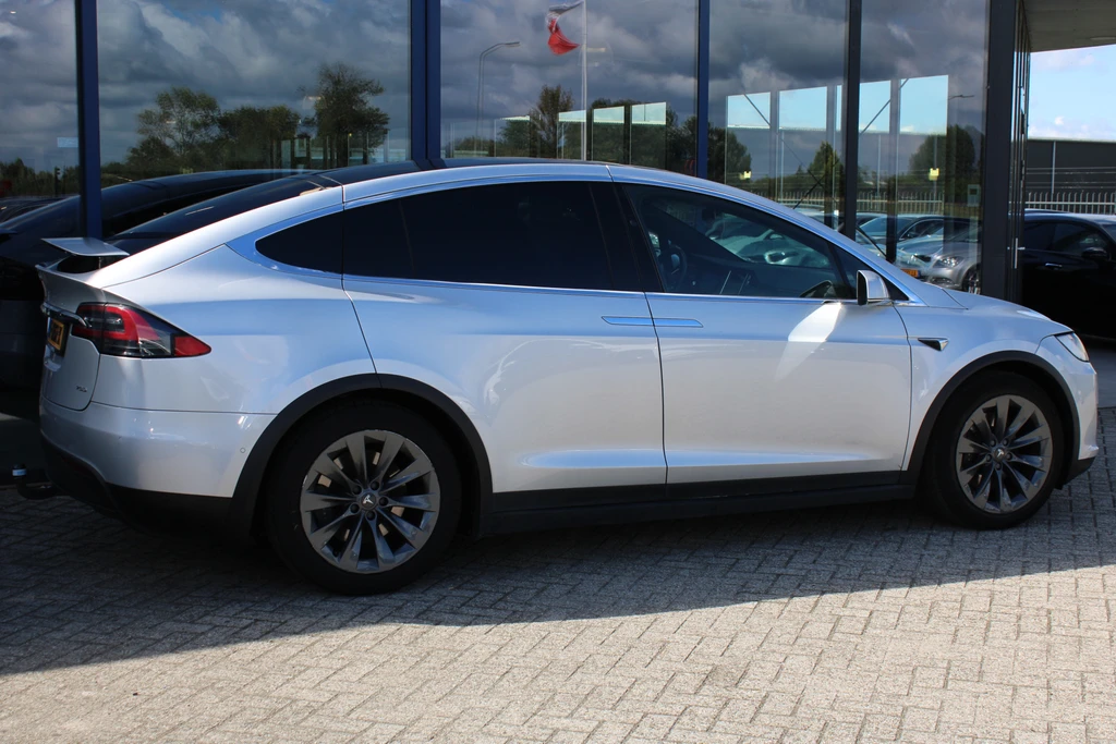 Tesla Model X – foto 9