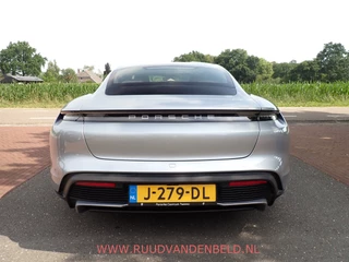 Porsche Taycan – thumbnail 4