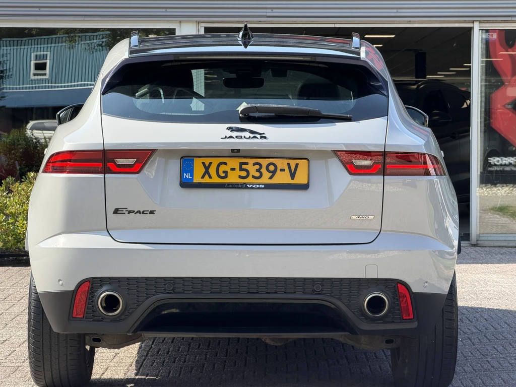 Jaguar E-PACE – foto 4