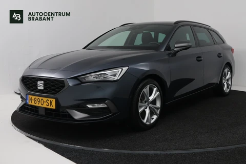 SEAT Leon Sportstourer 1.5 TSI Style Business Intense (TREKHAAK, STOEL/STUUR VERWARMING, CARPLAY)