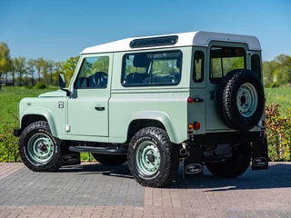 Land Rover Defender – thumbnail 13