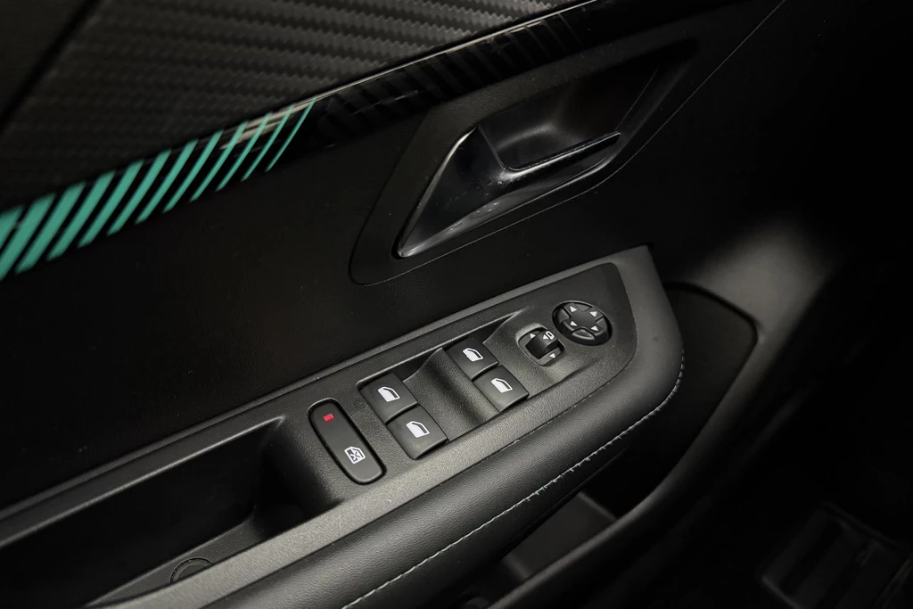 Peugeot 208 – foto 18