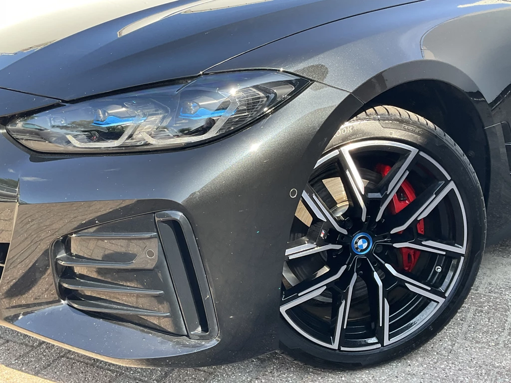 BMW i4 – foto 11