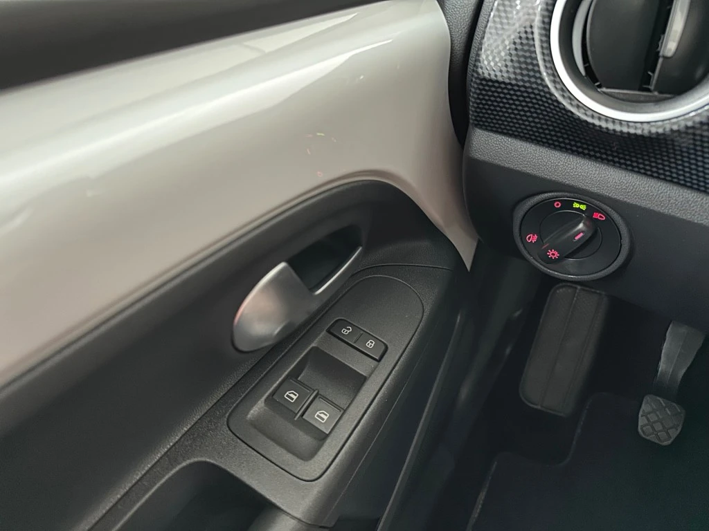 Volkswagen up! – foto 37