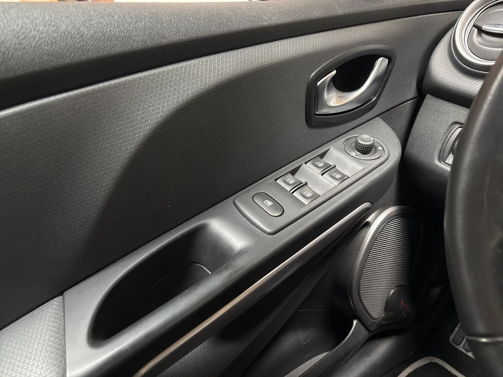 Renault Clio – foto 21
