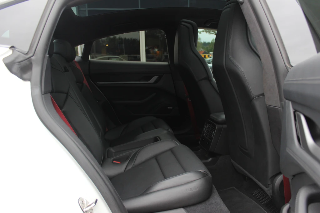 Porsche Taycan – foto 13