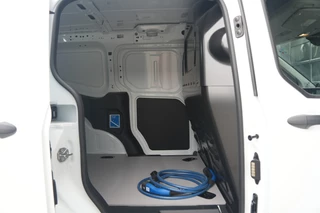 Ford E-Transit Courier – thumbnail 13