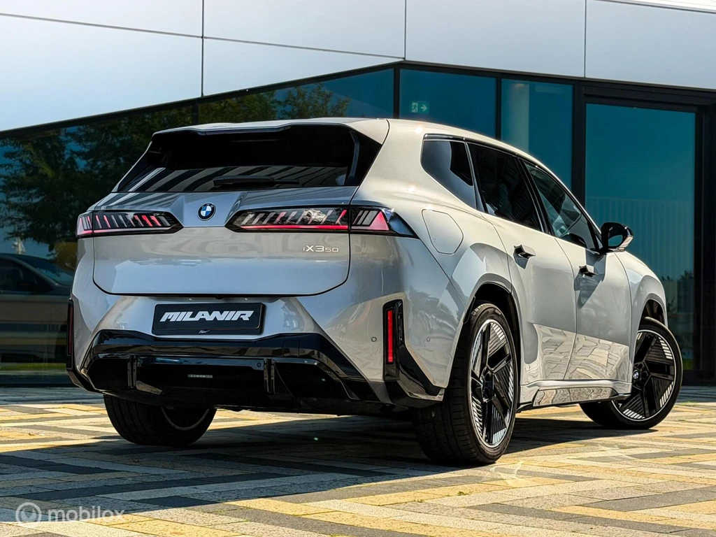 BMW iX3 – foto 4