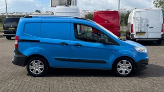 Ford Transit Courier – thumbnail 6