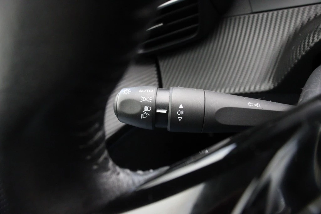 Peugeot 208 – foto 23