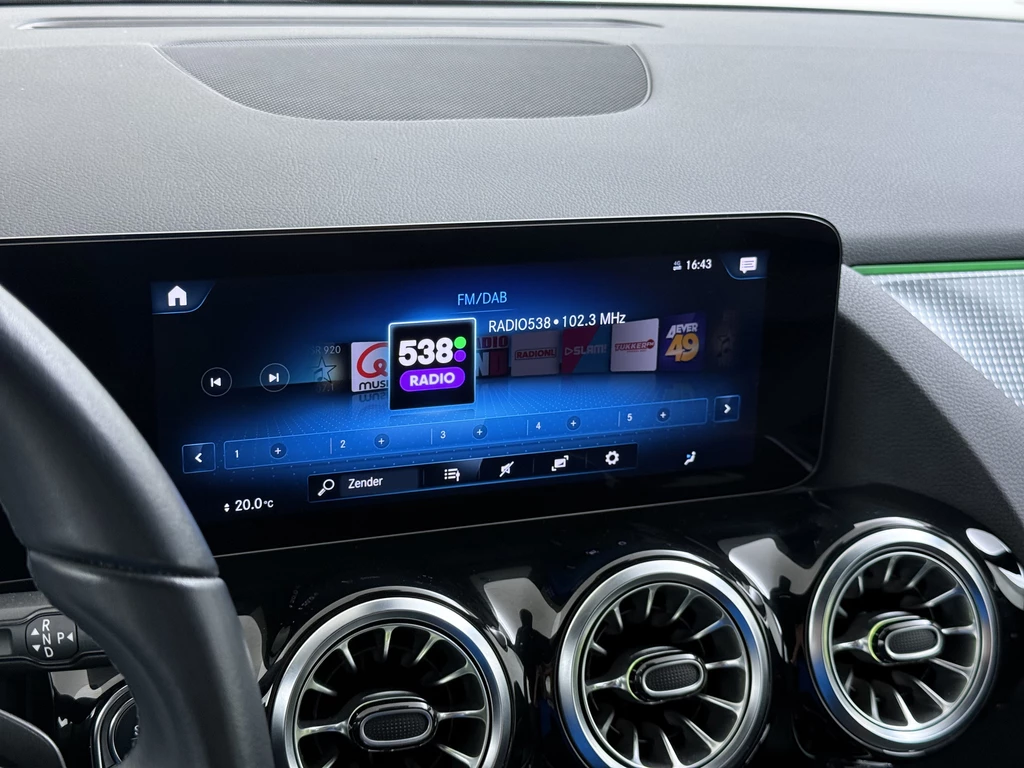 Mercedes-Benz EQA – foto 21