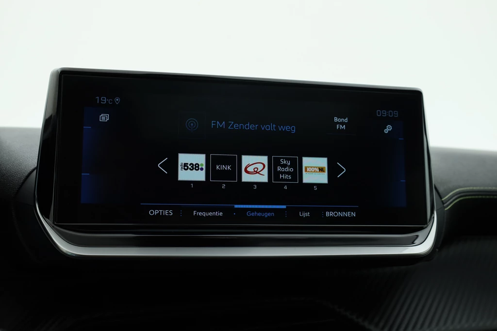 Peugeot 208 – foto 18