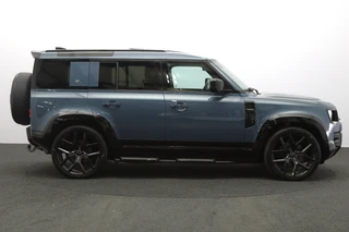 Land Rover Defender – thumbnail 6