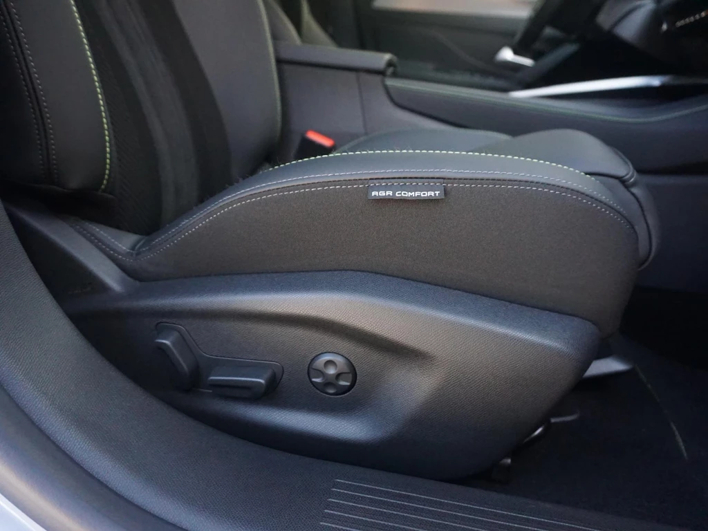Peugeot 408 – foto 16