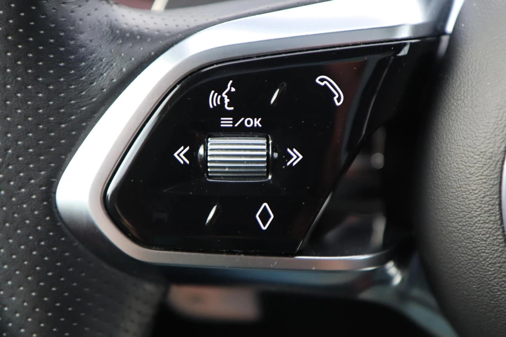 Jaguar E-PACE – foto 38