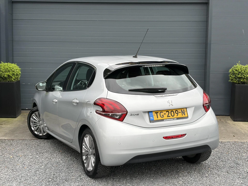 Peugeot 208 – foto 2