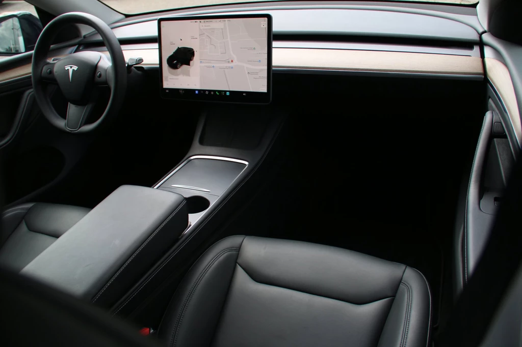 Tesla Model Y – foto 10
