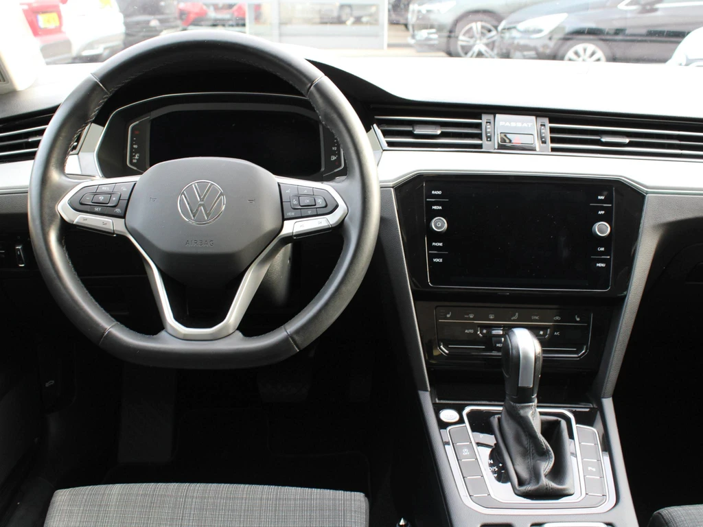 Volkswagen Passat – foto 11