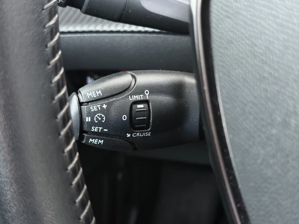 Peugeot e-208 – foto 28