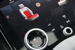Land Rover Range Rover Velar – thumbnail 17
