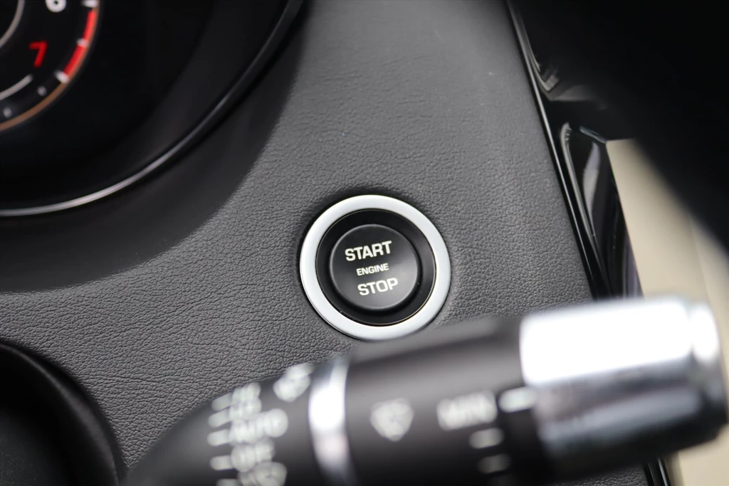 Jaguar E-PACE – foto 43