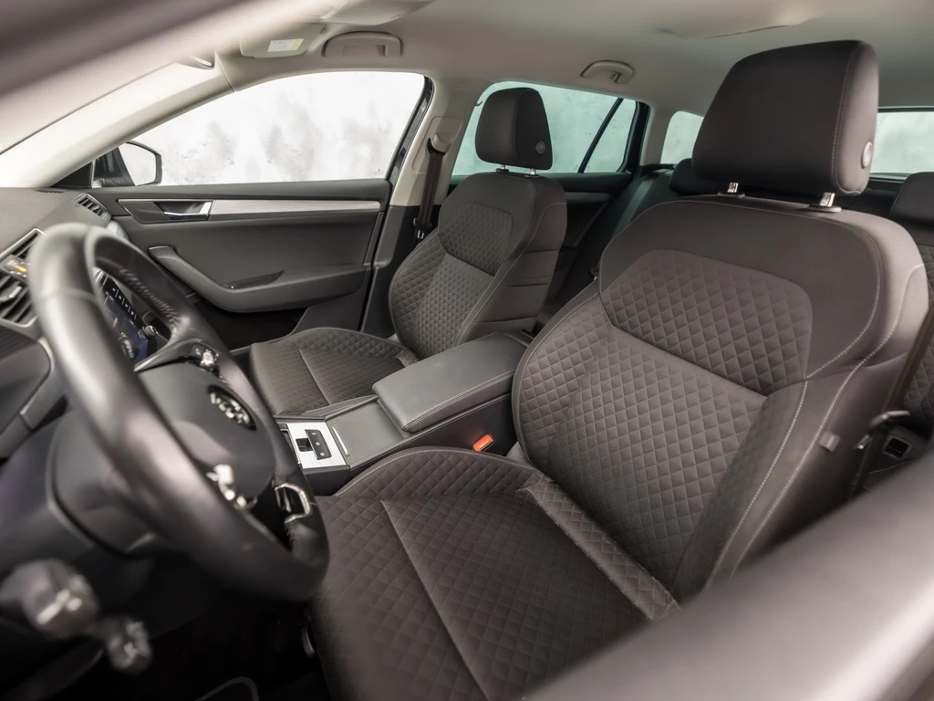 Škoda Superb – foto 15