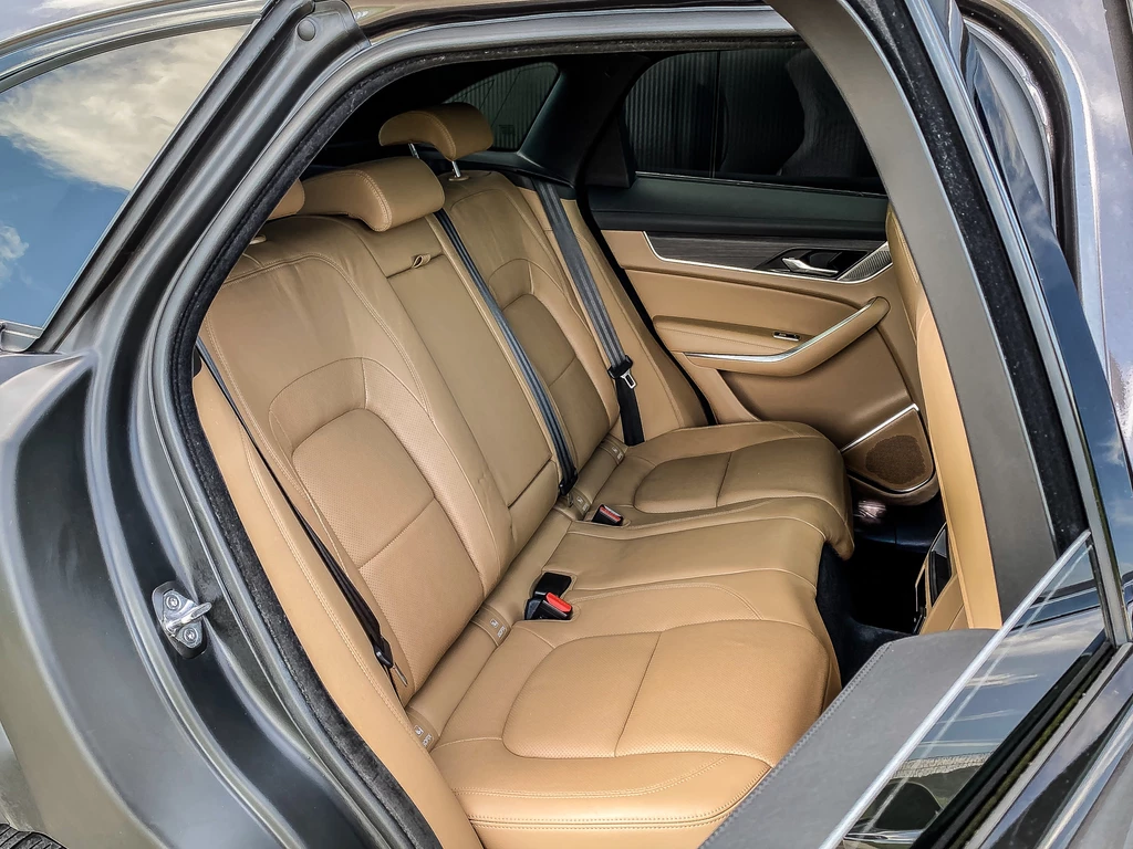 Jaguar F-PACE – foto 30