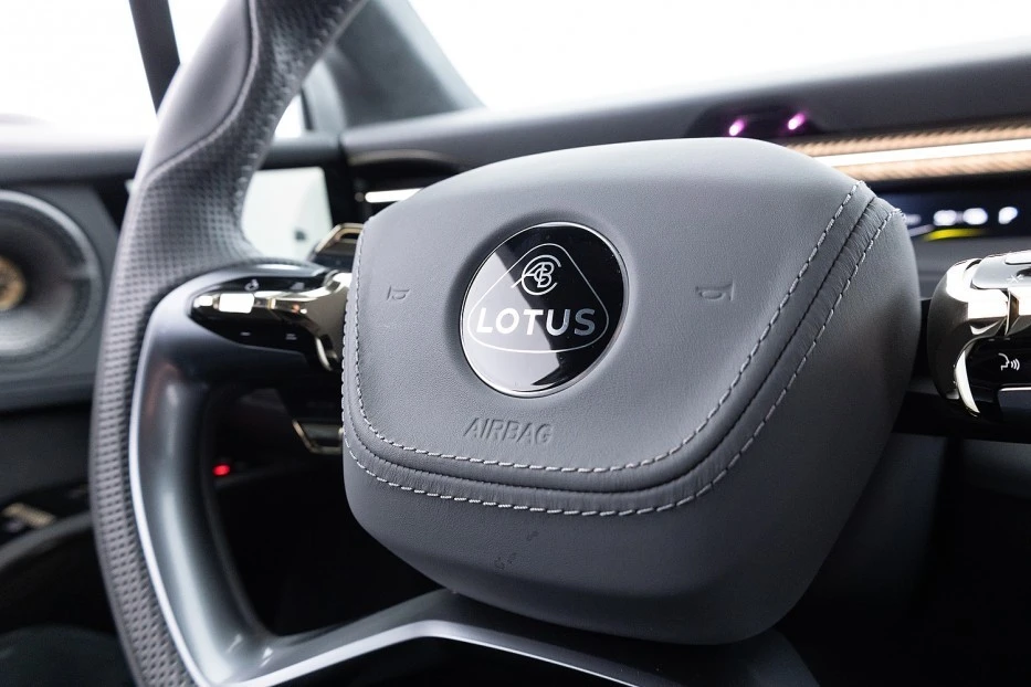 Lotus Eletre – foto 54