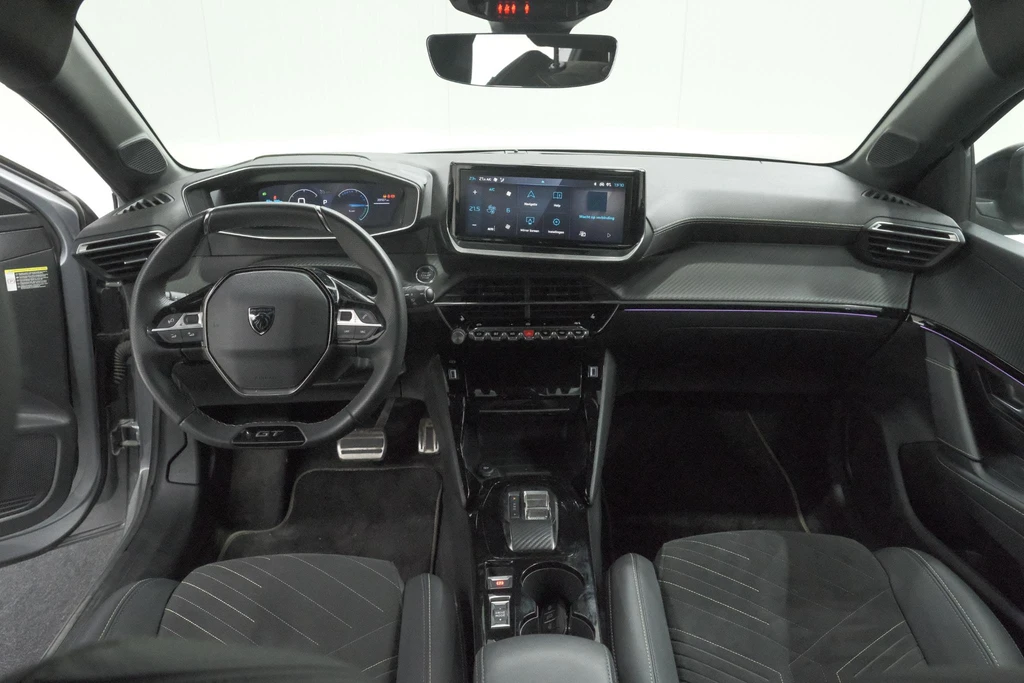 Peugeot e-208 – foto 16