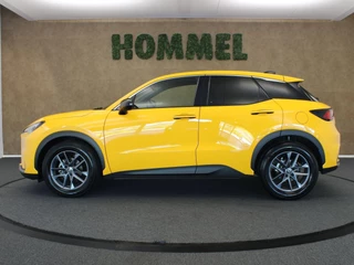 Lexus LBX – thumbnail 3