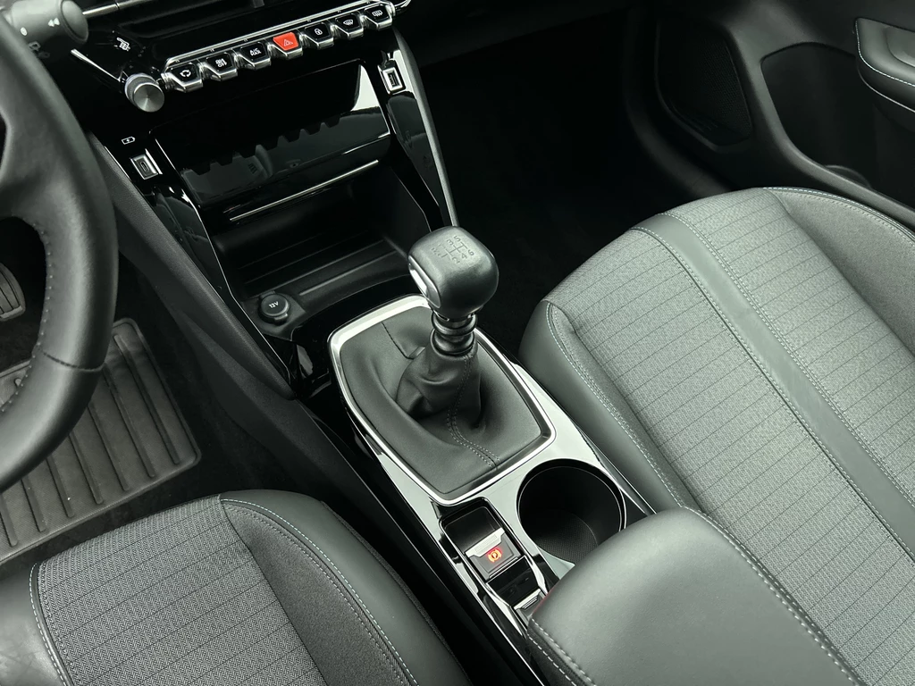 Peugeot 208 – foto 22