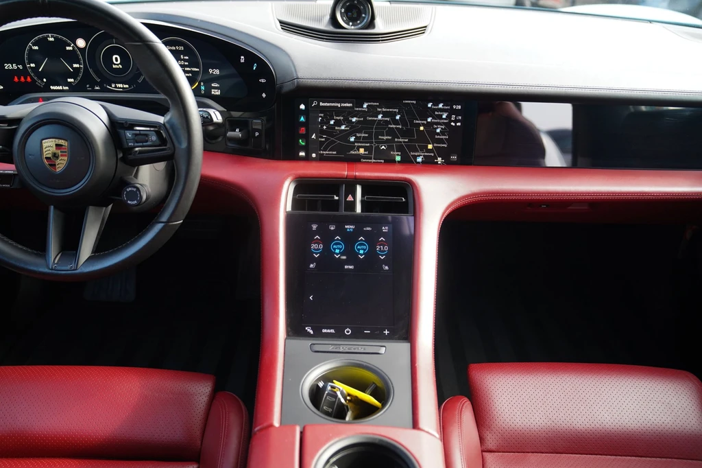 Porsche Taycan – foto 30